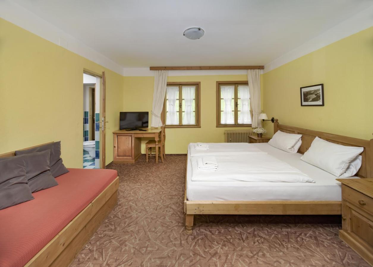 Alpsky Hotel Spindleruv Mlyn Exterior photo