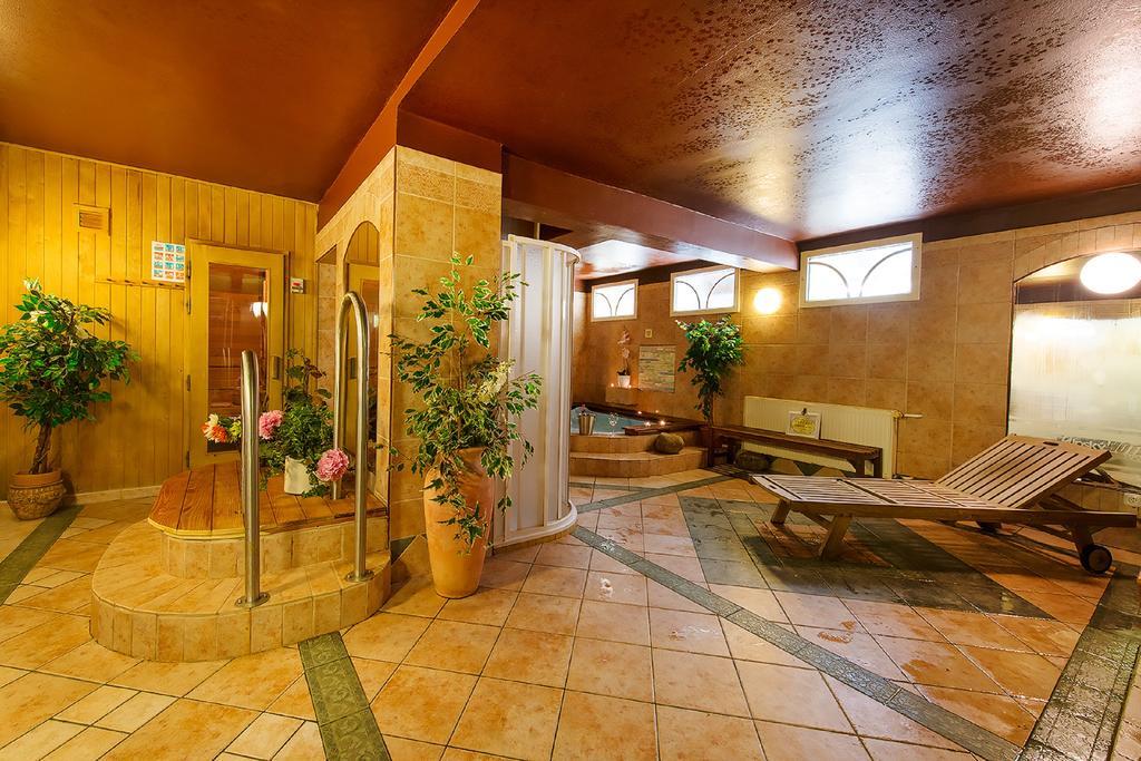 Alpsky Hotel Spindleruv Mlyn Exterior photo