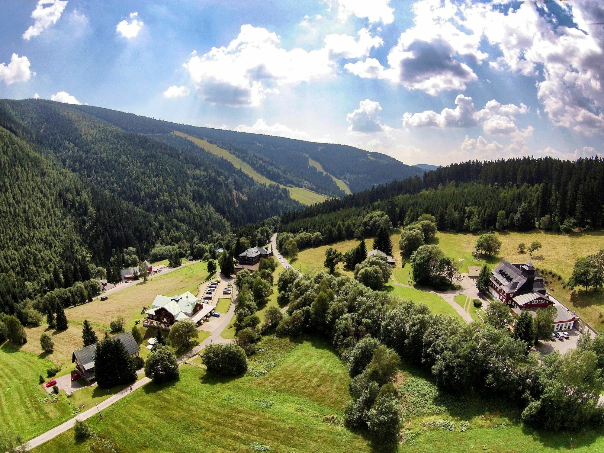 Alpsky Hotel Spindleruv Mlyn Exterior photo
